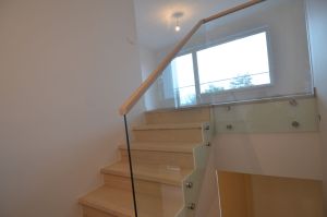 Metalltrepp tammest astmetega.