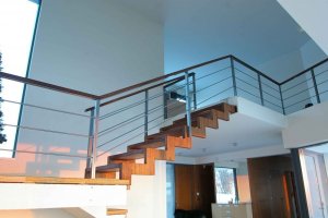 40x40 pulbervärvitud nelikanttoru, vahel 12mm vardad.