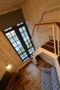 Metalltrepp tammest astmetega.