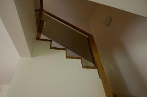 tammeastmetega trepp