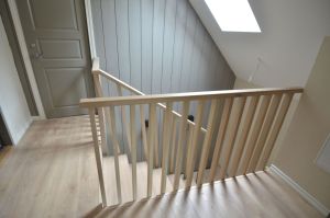 Metalltrepp tammest astmetega