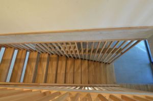 Metalltrepp, tammest astmetega