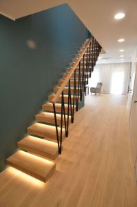 Konsooltrepp, astmed 113 mm tamme liimpuidust