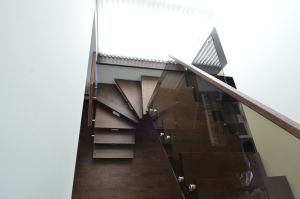 Ühetala metalltrepp.