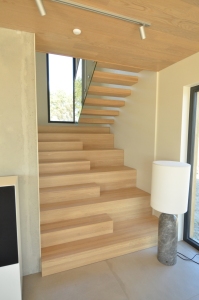 Osaliselt konsoolne trepp