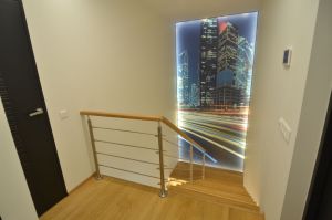 Platvormiga kinnine trepp