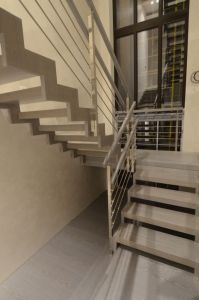 metalltrepp kaetud ristvineeri spoonitud tammespooniga