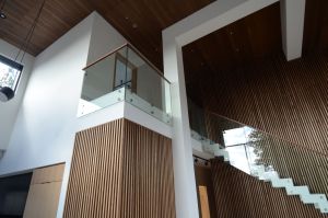 Metalltrepp tammest astmetega.