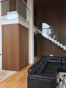 Metalltrepp tammest astmetega.