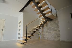 Tala 100x150 nelikanttorust. astmed tamme liimpuidust.