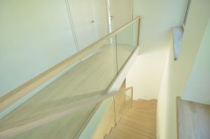 Teraslehest kandekonstruktsiooniga trepp