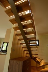 Ühetala metalltrepp.