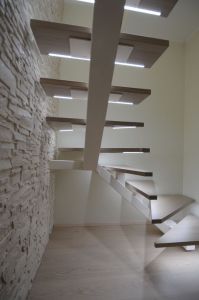 Ühetala metalltrepp.