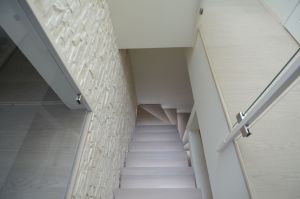 Ühetala metalltrepp.