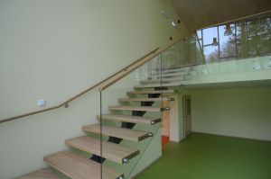 Ühetala metalltrepp.