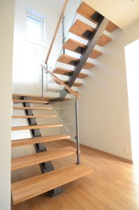 Ühetala metalltrepp.