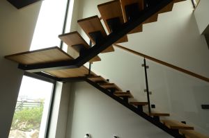 Ühetala metalltrepp